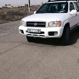 Nissan Pathfinder 1999
