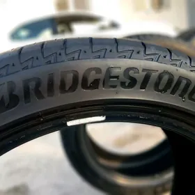 Bridgestone 235 45 18