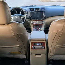 Toyota Highlander 2011