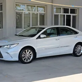 Toyota Camry 2015