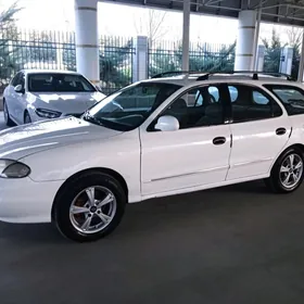 Hyundai Elantra 2000