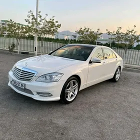 Mercedes-Benz S-Class 2008