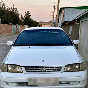 Toyota Carina 1992