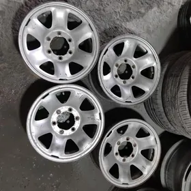 16 LYK  NISSAN PATHINDER