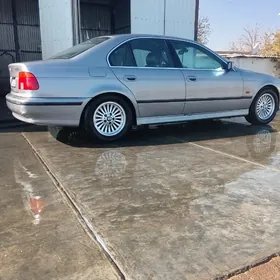 BMW E39 1998