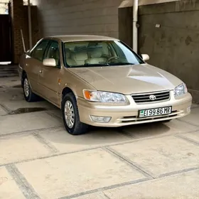 Toyota Camry 2001