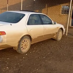 Toyota Camry 2000