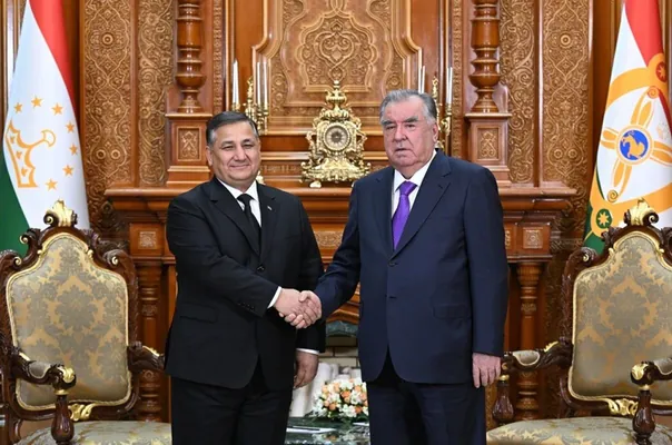 Эмомали Рахмон принял главу Туркмено-таджикской межправкомиссии