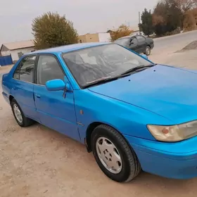Toyota Corona 1999