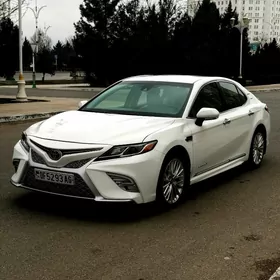Toyota Camry 2018