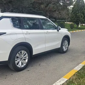 Mitsubishi Outlander 2026