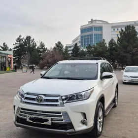 Toyota Highlander 2019