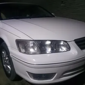 Toyota Camry 2001
