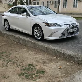 Lexus ES 350 2019