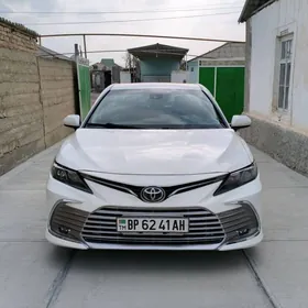 Toyota Camry 2021