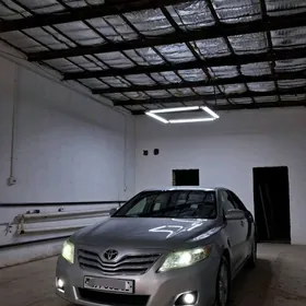 Toyota Camry 2011