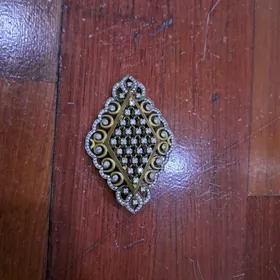 брошка cül yaka