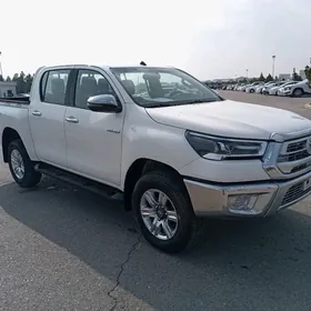 Toyota Hilux 2024
