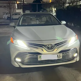 Toyota Camry 2018