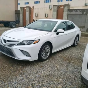 Toyota Camry 2020