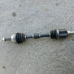 nissan versa granat 1.8 cep