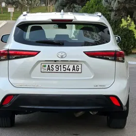 Toyota Highlander 2020