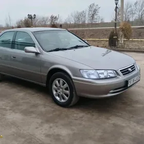 Toyota Camry 2000
