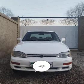 Toyota Camry 1992