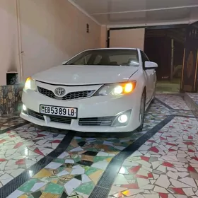 Toyota Camry 2012