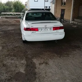 Toyota Camry 2000