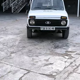 Lada Niva 2000
