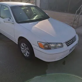 Toyota Camry 1999