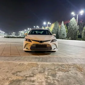 Toyota Camry 2023
