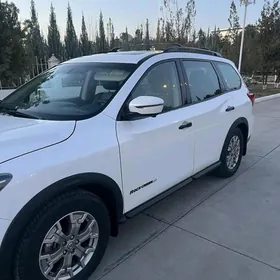 Nissan Pathfinder 2020