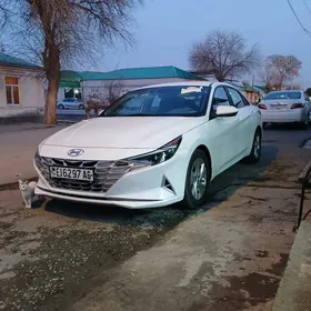 Hyundai Elantra 2021