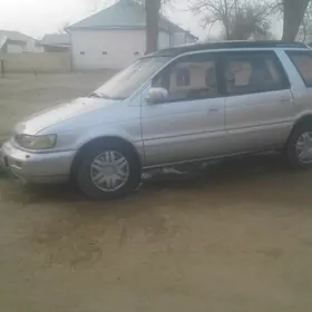 Mitsubishi Chariot 1994