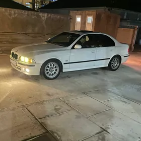 BMW E39 2001