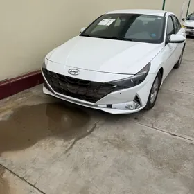 Hyundai Elantra 2021
