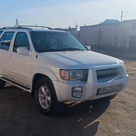 Infiniti QX4 2002