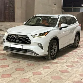 Toyota Highlander 2022