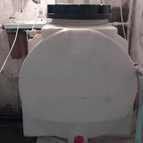 Su booçka.Бочка водяная