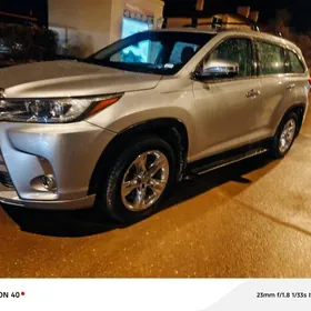 Toyota Highlander 2018