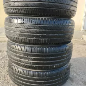 225 65 17 MICHELIN