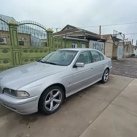 BMW E39 2002