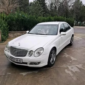 Mercedes-Benz E-Class 2009