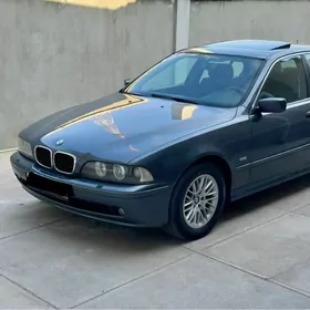 BMW E39 2000