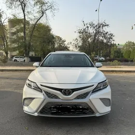 Toyota Camry 2020