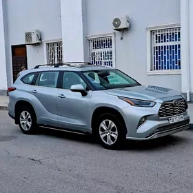 Toyota Highlander 2022