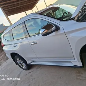 Mitsubishi Montero Sport 2020