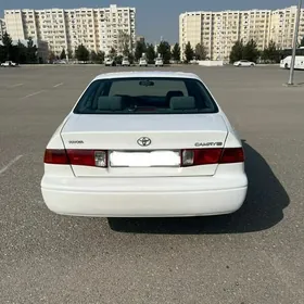 Toyota Camry 2001